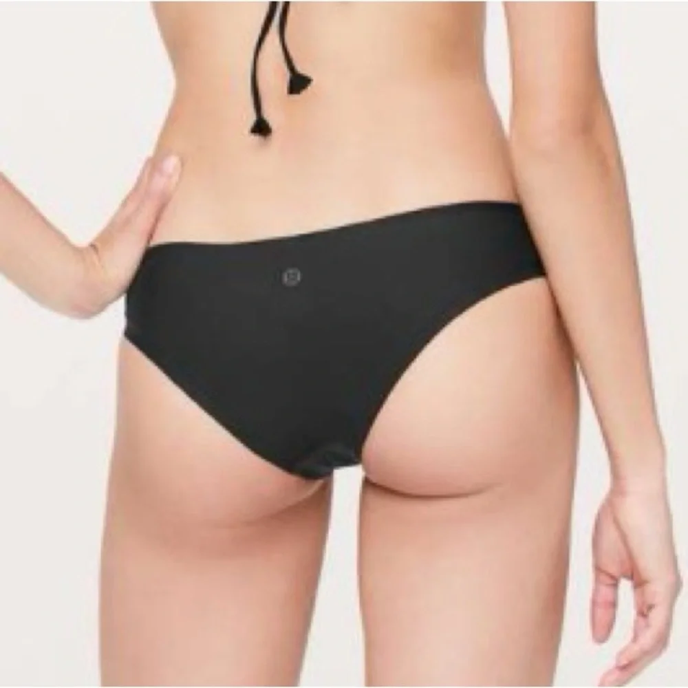 NEW Lululemon Explore the Shore Bottom in Black